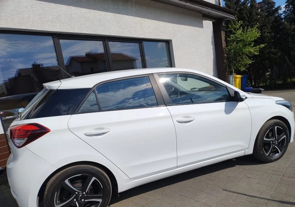 Hyundai i20 cena 39800 przebieg: 76014, rok produkcji 2017 z Działdowo małe 56